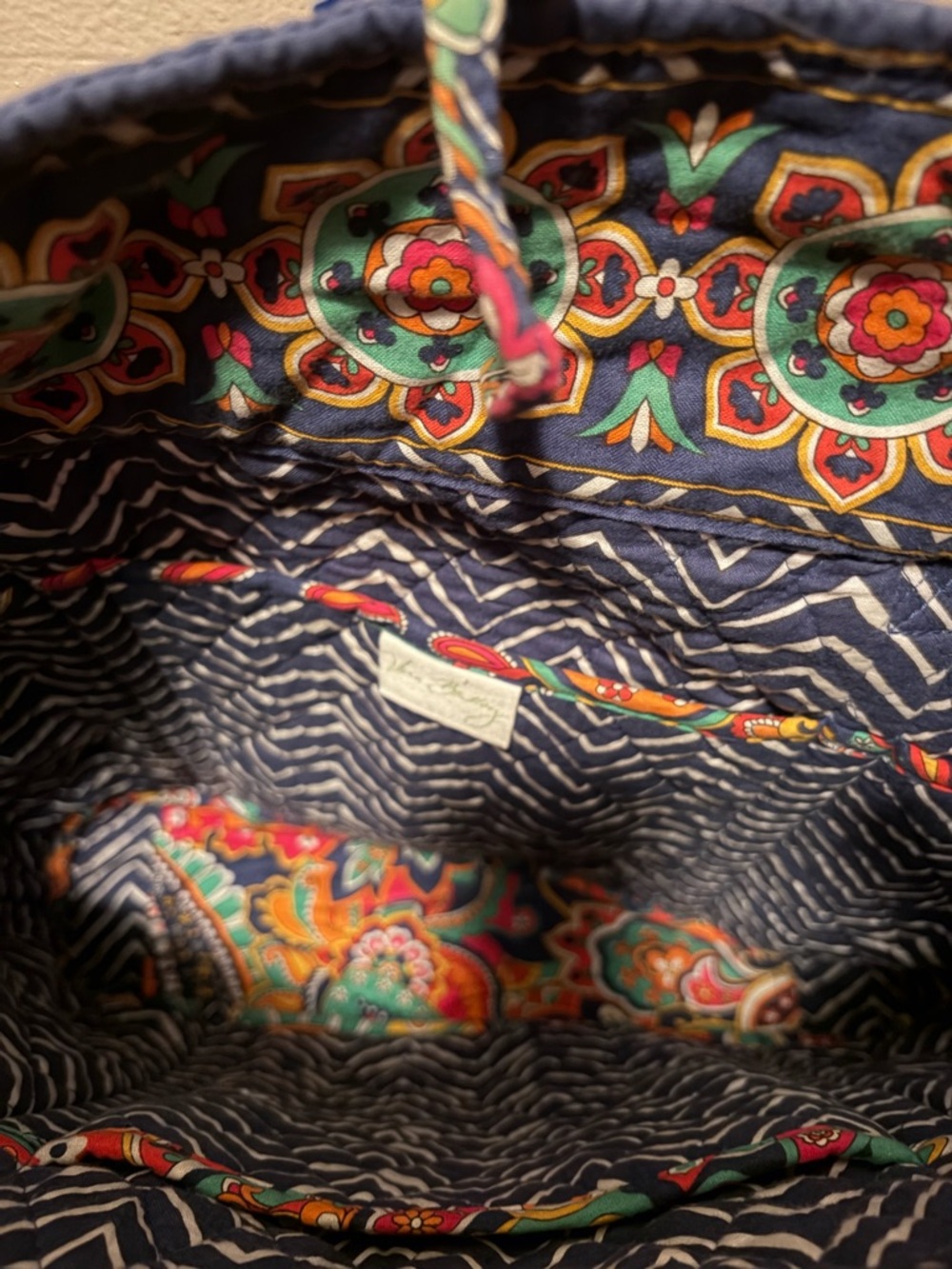 Vera Bradley Large Tote - Picture 8 of 9